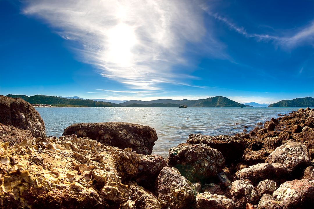 A mágica da terra se revela em um quadro, capturando momentos que ecoam para sempre nas imagens eternas - Fotografia de Paisagem