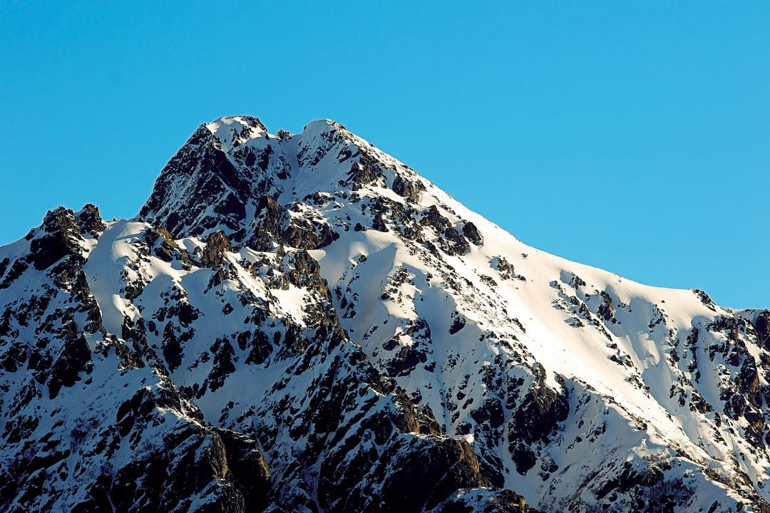 Detalhes sutis pintam as histórias de um cenário mágico, convidando-nos a explorar narrativas silenciosas e belas - Fotografia de Paisagem