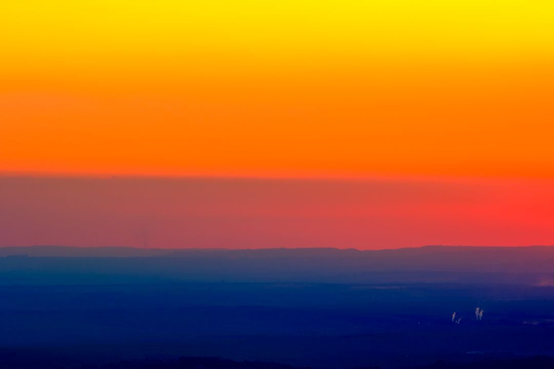 Instantes fugazes se eternizam, ecoando na captura da paisagem e trazendo à vida histórias silenciosas e emocionantes - Fotografia de Paisagem